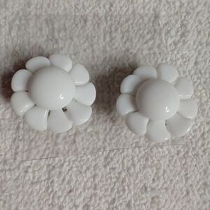 White floral screw back earrings